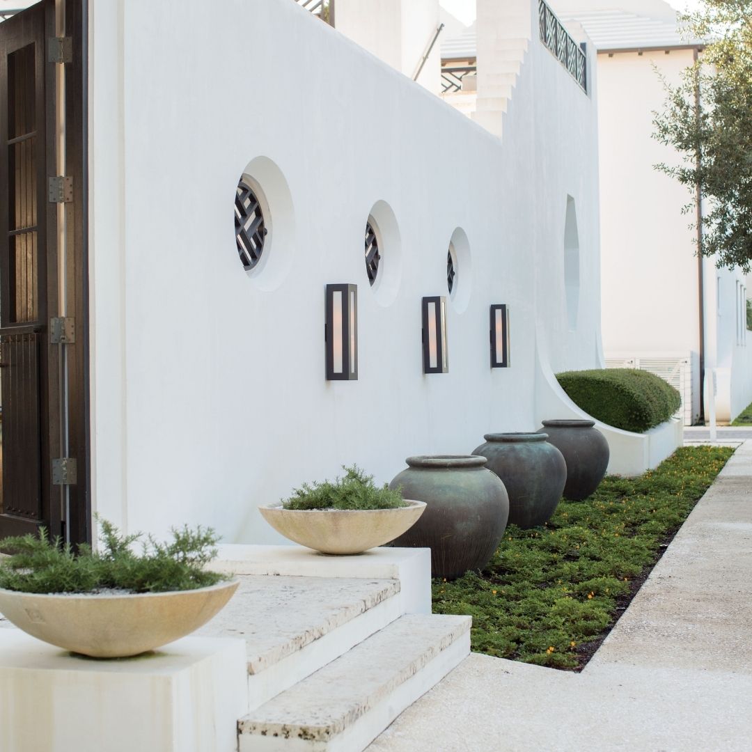 Image of the exterior of house with lights
